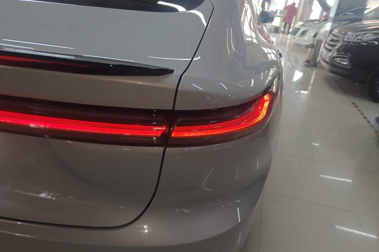 Used Nio ET7 2022 75 kWh Exterior 6