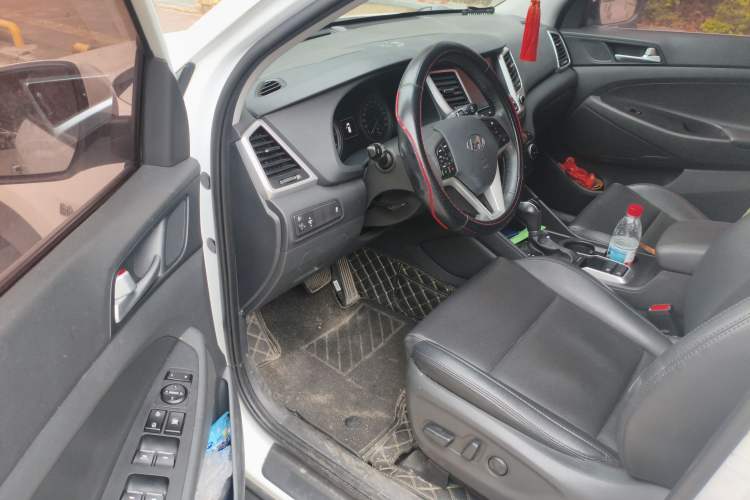 Used Hyundai Tucson 2018 1.6T Dual-Clutch Two-Wheel Drive 15th Anniversary Special Edition
