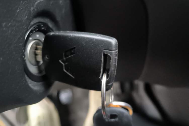 Used Wuling Hongguang V 2021 1.5L Jingqu Version LAR Vehicle Key