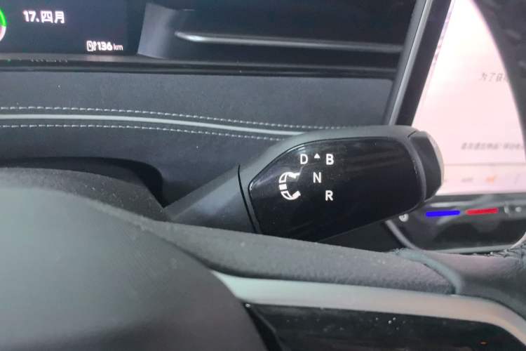 Used Volkswagen ID.7 VIZZION 2024 PRO Model Gear Lever