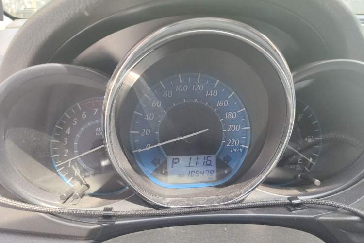 Used Toyota YARiS L Zhi Xuan 2015 1.5E Automatic Charm Edition
