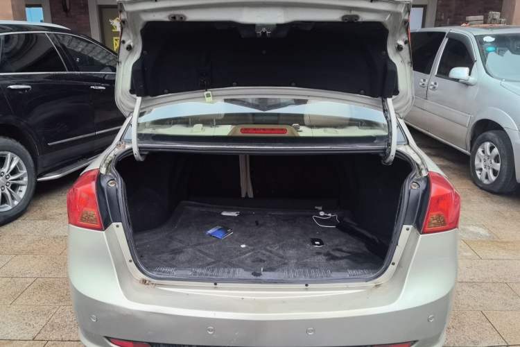 Used Buick Excelle 2013 1.5L Manual Classic Model