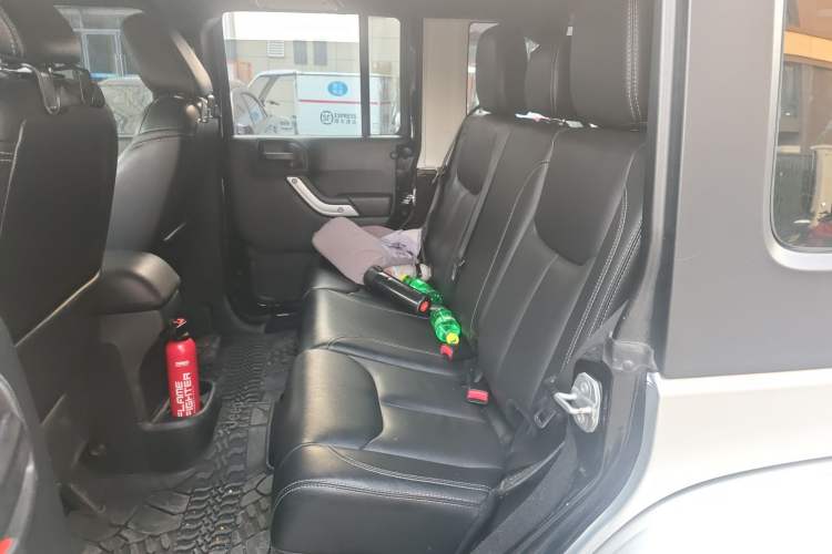 Used Jeep Wrangler 2015 3.0L Sahara Four-Door Comfort Edition