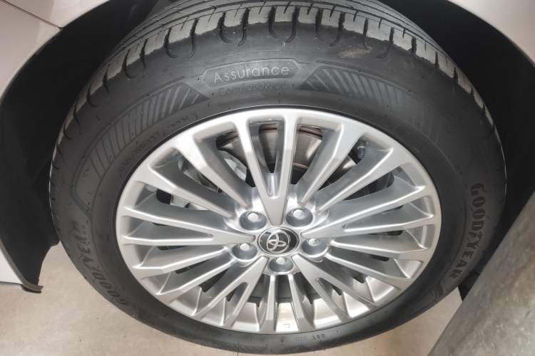 Used Toyota Camry 2024 Dual-Motor 2.0 HGVP Luxury Edition