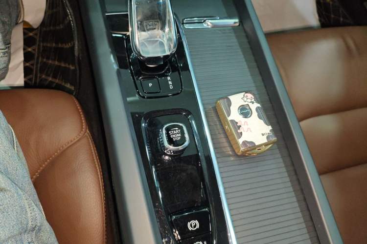 Used Volvo S60 2023 B4 Zhiyi Luxury Edition