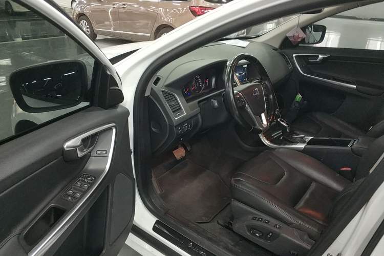 Used Volvo XC60 2014 T5 Zhiyi Edition
