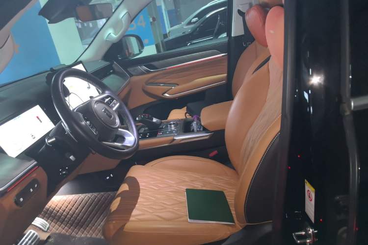 Used Tank 500 New Energy 2023 Hi4-T Left Front Seat