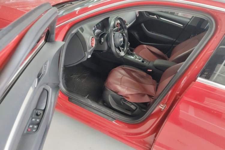 Used Audi A3 2017 Sportback 35 TFSI Ambition Edition Driver Seat