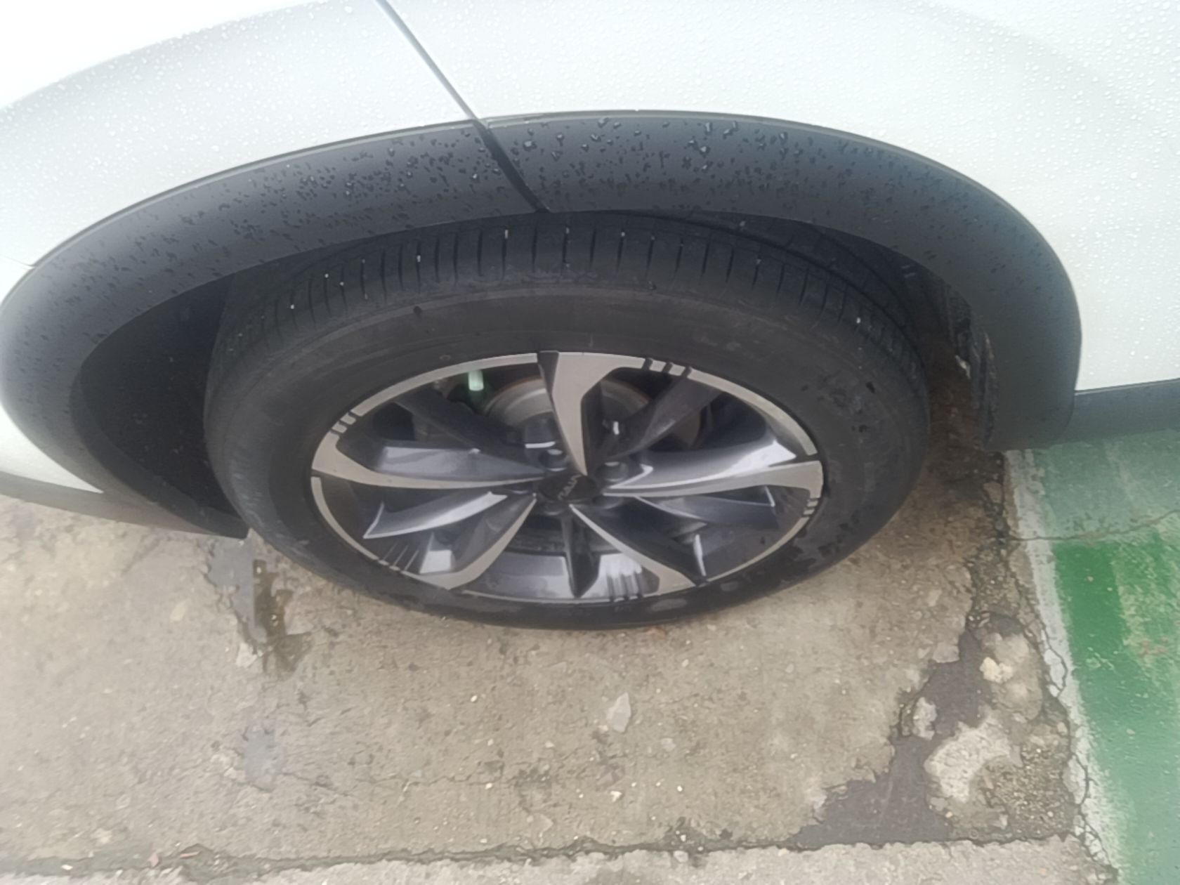 Dongfeng Aeolus Mage 2023 1.5T Luxury Edition — снимка 11
