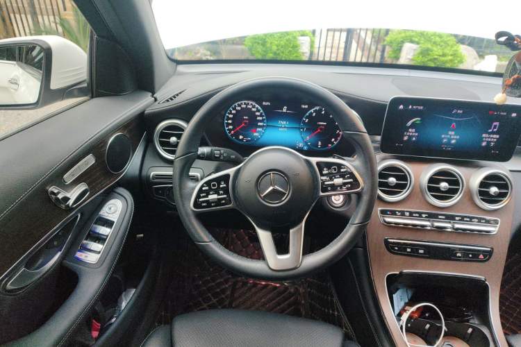 Used Mercedes-Benz GLC 2020 Facelift GLC 260 L 4MATIC Luxury Edition