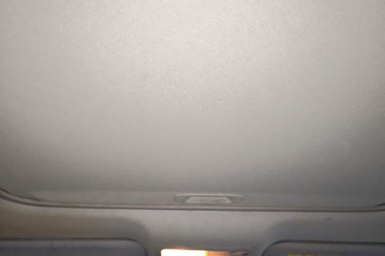 Used Toyota Levin 2016 Dual-Engine 1.8H GS E-CVT Elite Model with Sunroof Headliner