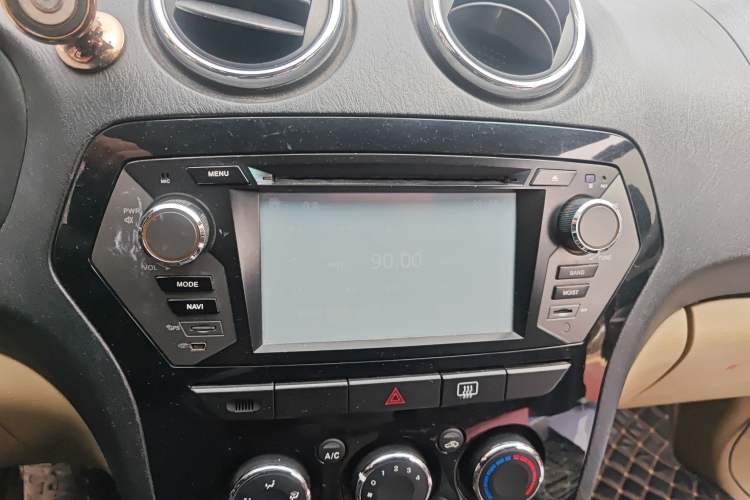 Used JMC Yusheng S350 2013 2.4L Two-Wheel-Drive Special Edition
