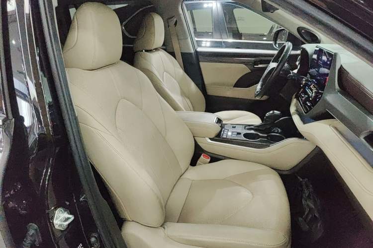 Used Toyota Highlander 2022 Dual-Engine 2.5L Four-Wheel Drive Supreme Edition 7-Seater