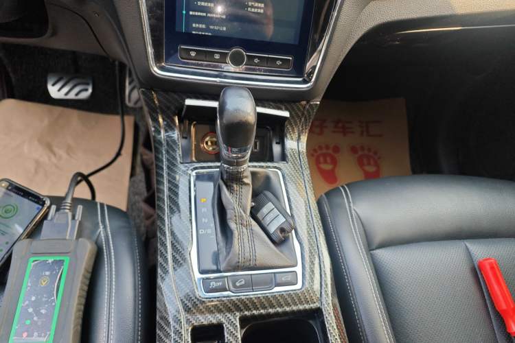 Used Roewe RX5 2016 20T Two-Wheel Drive Automatic Internet Smart Edition