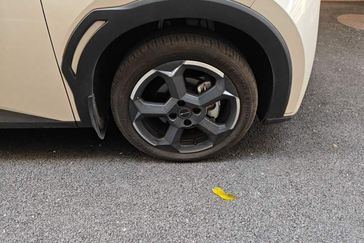 Used BYD Seagull 2023 Free Edition Right Front Wheel Hub