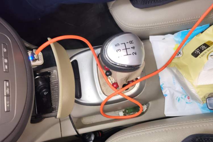 Used JAC Group Refine M2 2011 1.8L MT Luxury 7-Seater