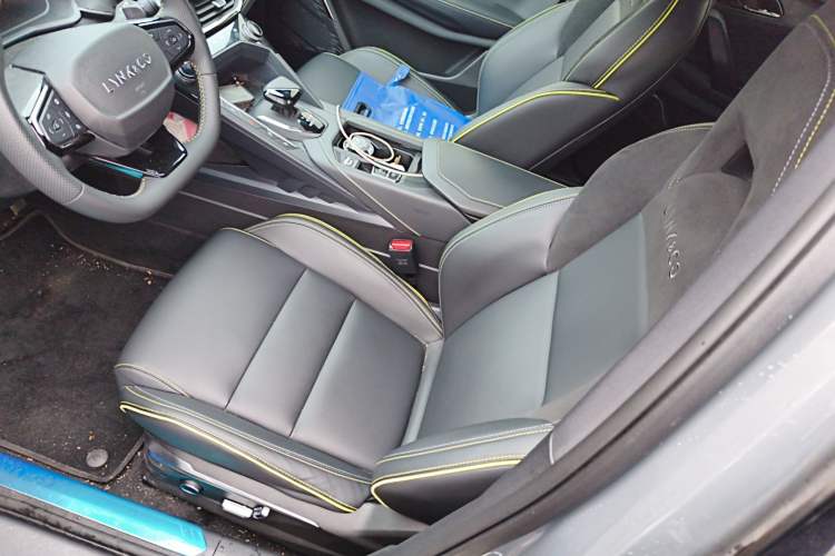 Used Lynk & Co 06 2023 Remix 1.5T Dynamic Halo