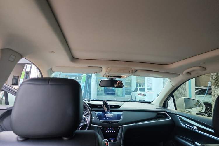 Used Cadillac XT5 2018 25T Luxury Model