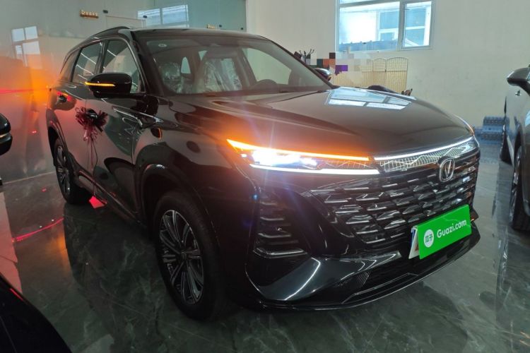 Used Changan CS75 PLUS 2025 Model, 3rd Generation Champion Edition 1.5T Jinghang Version
