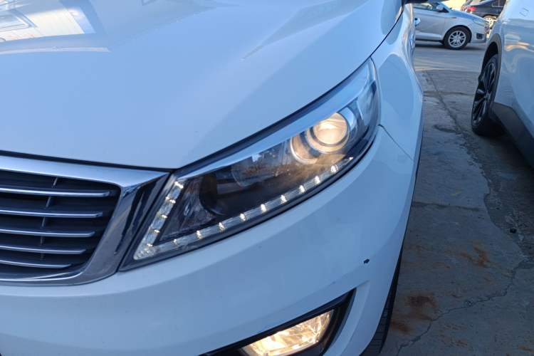 Used Kia Sportage R 2015 2.0L Automatic Two-Wheel Drive DLX Model
