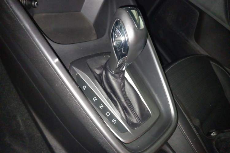 Used Ford Escort 2015 1.5L Automatic Fashion Model
