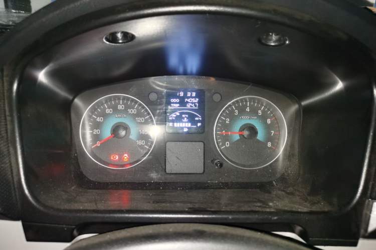 Used Jinbei New Hiace S 2023 1.5L Wealth Edition Van 2/5-Seater Air-Conditioned Model SWC15M
