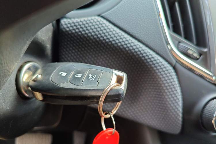 Used Chevrolet Cruze 2018 320 Automatic Pioneer Sunroof Edition