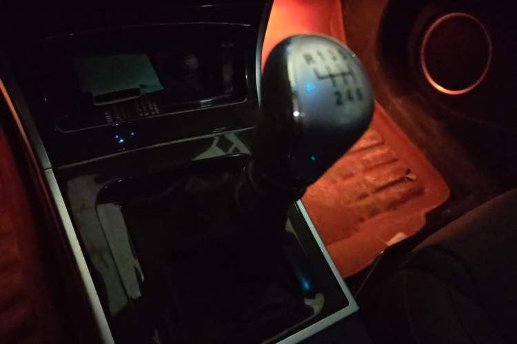 Used Haval H2 2016 Red Label 1.5T Manual Two-Wheel Drive Elite Model
