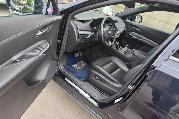 Used Cadillac XT4 2021 28T Two-Wheel Drive Luxury Version
