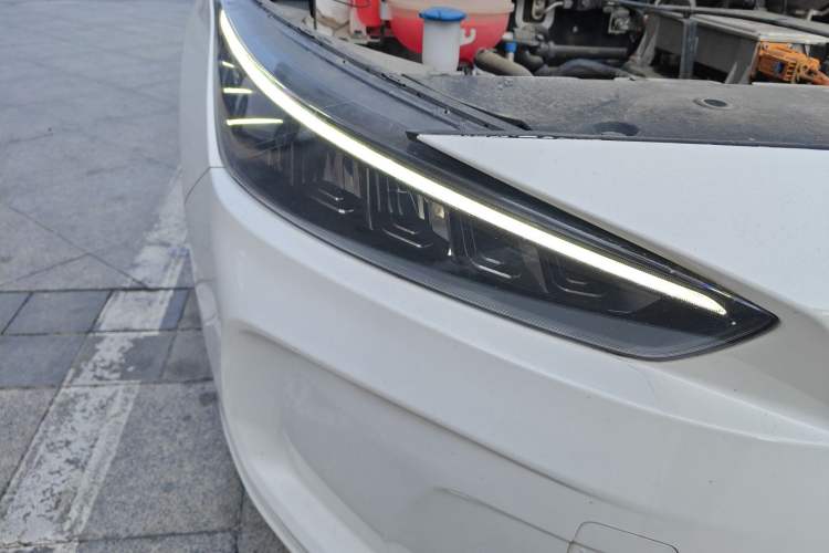 Used Geometry A 2021 Pro Enjoy High-Dimensional Range Edition 430 km A430 Cubic Version Right Front Headlight