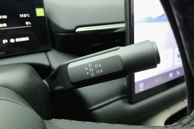 Used AION RT 2025 650 Zhijihao Edition Gear Lever