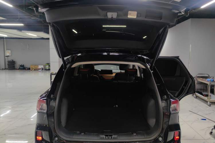 Used Ford Escape 2020 EcoBoost 245 Two-Wheel Drive Smart & Enjoyment Model