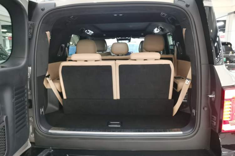 Used Formula Leopard 8 2025 Smart & Brave Flagship Edition 7 Seats