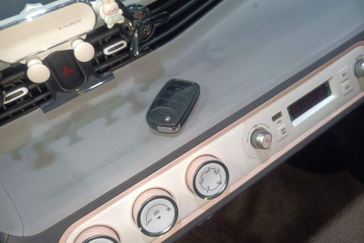 Used Wuling Hongguang MINIEV 2021 Macaron Premium Model – Lithium Iron Phosphate