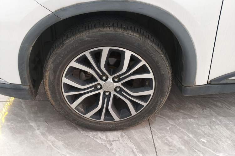 Used Mitsubishi Outlander 2017 2.0L Two-Wheel Drive Glory Edition 5 Seats