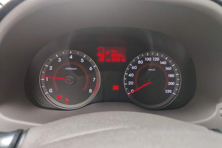Used Hyundai Verna (older generation) 2010 Sedan 1.4L Automatic Fashionable GT Model Instrument Cluster