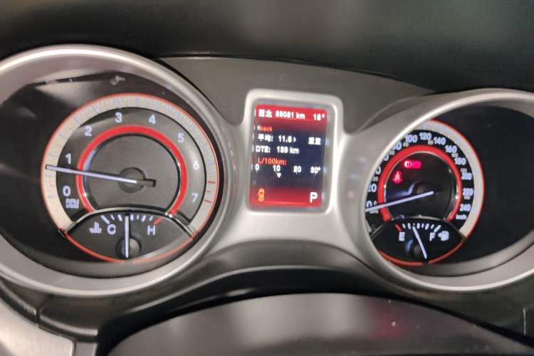 Used Dodge Journey 2013 2.4L Two-Wheel Drive Luxury Version