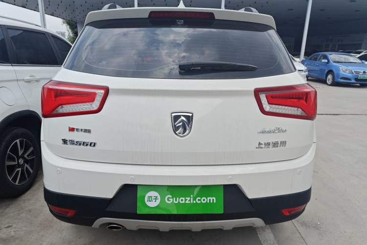 Used Baojun 560 2015 1.8L manual luxury version Rear