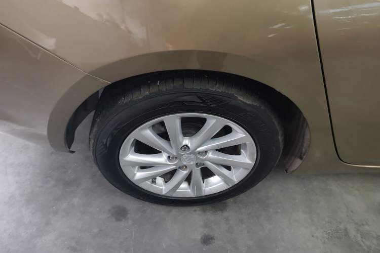 Used Buick Verano 2017 Sedan 15S Automatic Entry Model Exterior 5