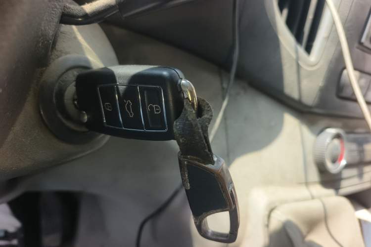 Used JAC Group Sunray 2013 2.8T 6 Series Comfort Edition China IV
