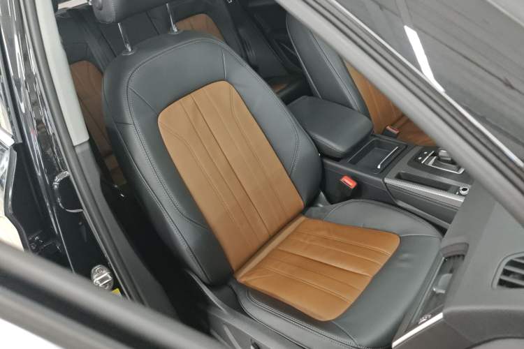 Used Audi Q5L 2020 45 TFSI Prestige Fashion Model Right Front Seat