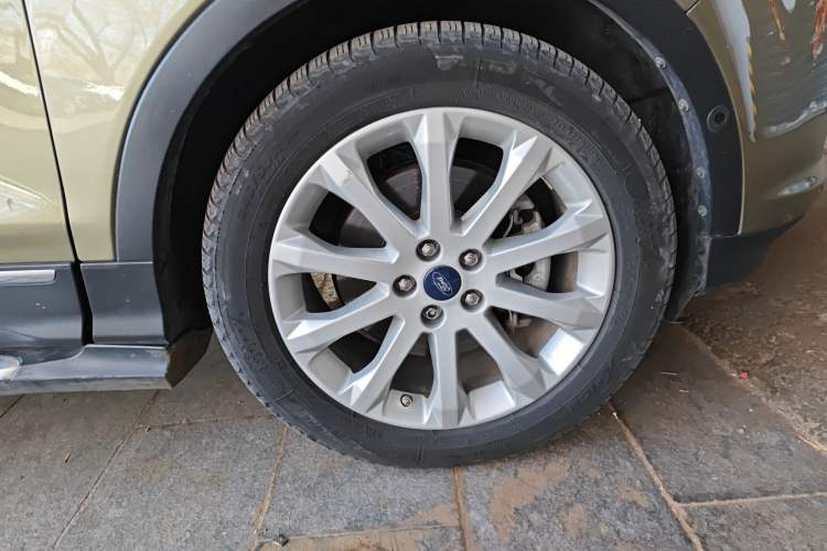 Used Ford Kuga 2013 2.0L GTDi Four-Wheel-Drive Elite Model