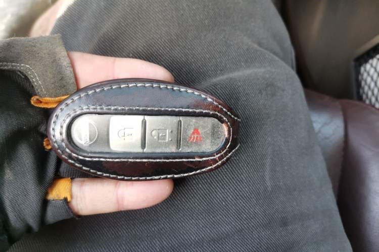 Used Nissan Tiida 2013 1.6L CVT Cool Cafe Edition Vehicle Key