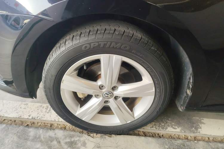 Used Volkswagen Lavida 2017 1.6L Manual Fashion Edition