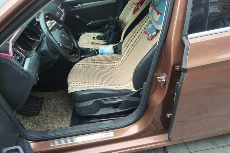 Used Volkswagen Lamando 2017 280TSI DSG Comfort Edition
