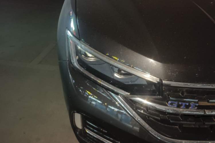 Used Volkswagen Tayron GTE Plug-in Hybrid 2023 280TSI Luxury Plus Advanced Edition Right Front Headlight