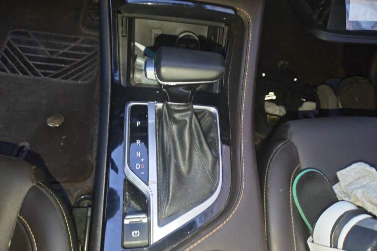 Used CHANGAN CS35PLUS 2019 1.6L Automatic Changlian Edition Gear Lever