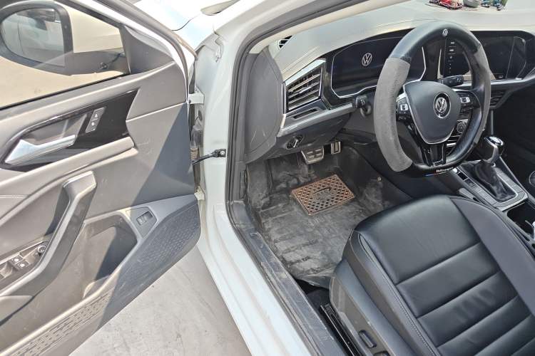 Used Volkswagen Sagitar 2020 280TSI DSG Comfort Version China VI Standard Driver Seat