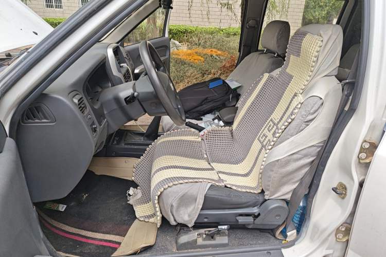 Used Dongfeng Ruichi 2015 2.4L Elite Edition Gasoline Two-Wheel Drive Luxury Version ZG24