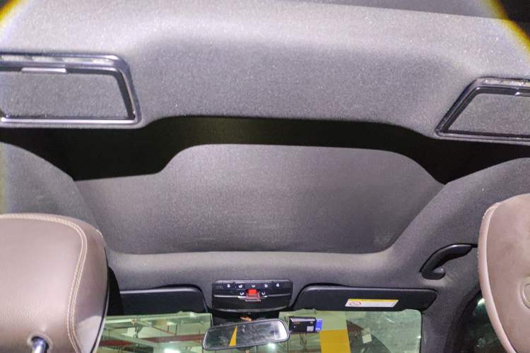 Used Mercedes-Benz GLC 2019 GLC 300 L 4MATIC Dynamic Model Headliner